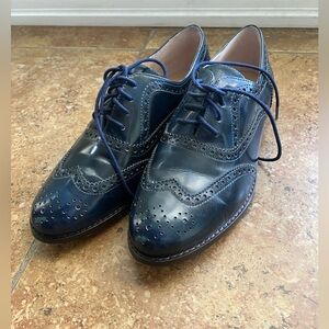 Kate Spade Navy Blue Oxford loafers lace up